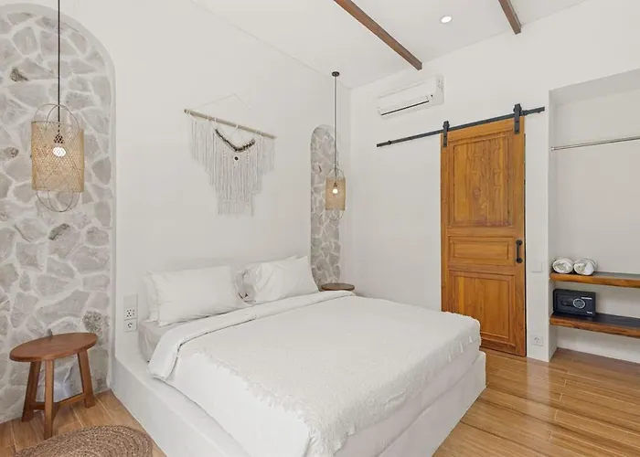 Mediterranean 2br Ellure Ember With Pool & Lush Garden Villa Jimbaran